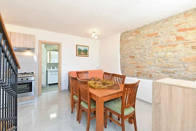 Ferienhaus mit Pool und Klimaanlage