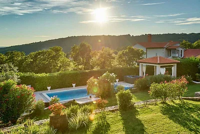 Ferienhaus mit Klimaanlage und Aussenpool