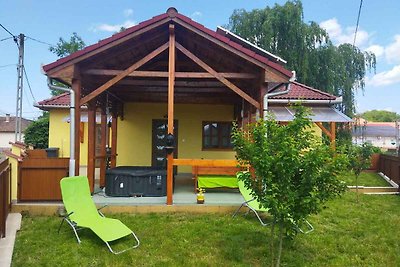 Ferienhaus mit Whirlpool und Blick auf das