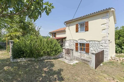 Ferienhaus mit Garten und SAT-TV