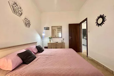 Ferienwohnung klimatisiert mit Terrasse