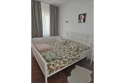 Ferienwohnung im Erdgeschoss, die Terrasse bl