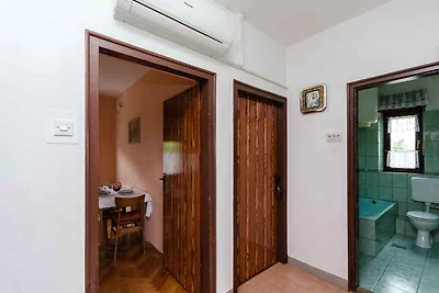 Ferienwohnung mit Balkon und Klimaanlage
