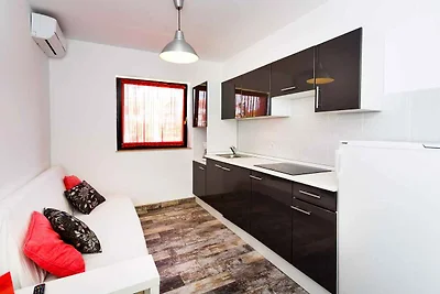 Appartamento Vacanza con famiglia Njivice
