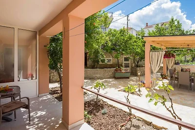 Ferienwohnung mit Terrasse und Klimaanlage
