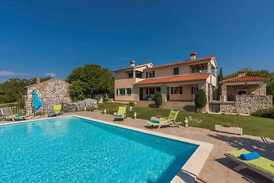Villa mit Meerblick und Pool