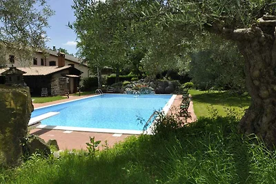 Ferienwohnung mit Pool und Tennis