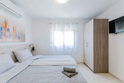 Holiday home relaxing holiday Grizane