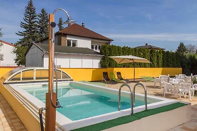 Ferienwohnung mit Pool und WLAN