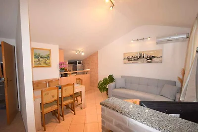 Ferienwohnung in Mansarde mit Meerblick