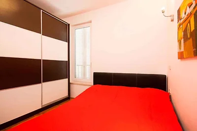 Ferienwohnung mit Balkon und Klimaanlage