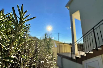 Ferienwohnung mit Klimaanlage und Terrasse