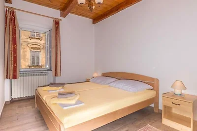 Ferienwohnung Mit Klimaanlage und Terasse