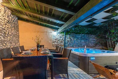 Ferienhaus mit grosser Terrasse und 2 Bäder