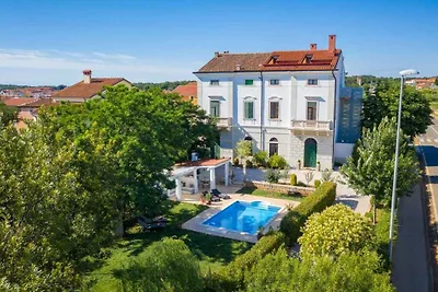 Villa mit Pool