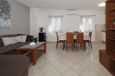 Ferienwohnung mit Klimaanlage und Grill