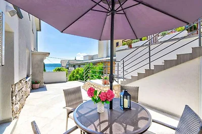 Ferienwohnung mit Terrasse und Klimaanlage