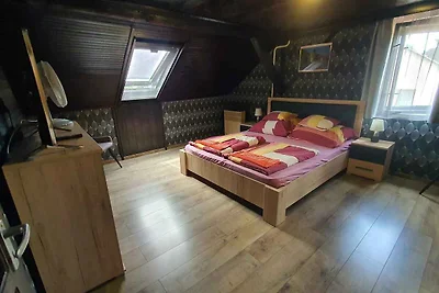 Ferienwohnung mit Pool und Internet