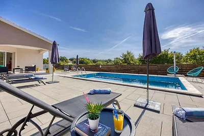 FerienHaus mit Pool