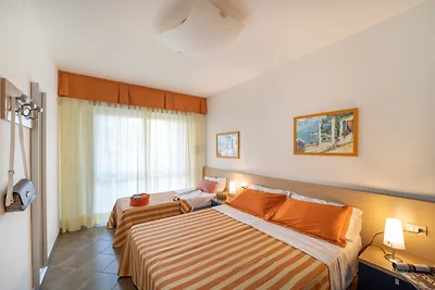 Ferienwohnung mit Balkon und Klimaanlage