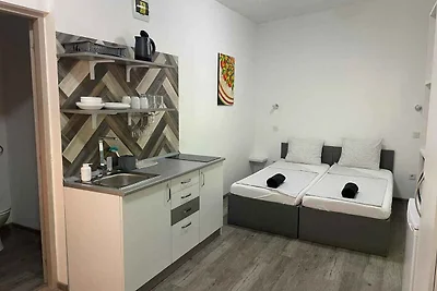 Studio in Wassernähe mit Klimaanlage, WLAN un