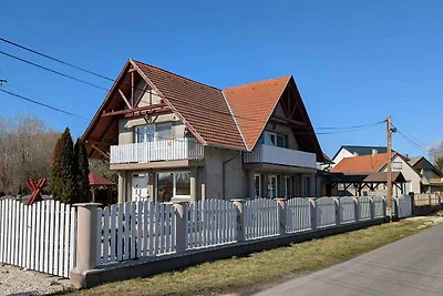 Ferienwohnung mit Kinderschaukel und