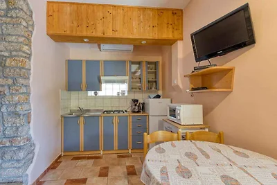 Apartment mit zwei Schlafzimmern, Garten und 