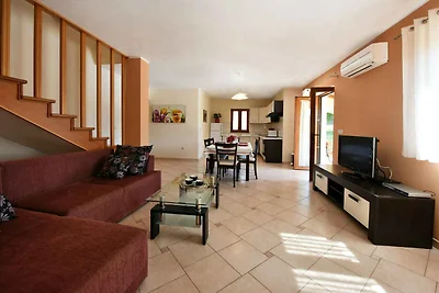 Villa mit Pool und Klimaanlage