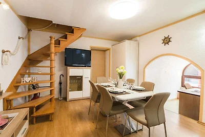 Ferienhaus mit Swimmingpool, Terrasse und