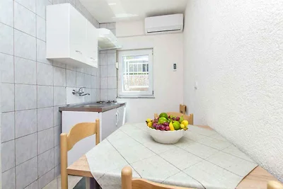 Ferienwohnung am Meer mit Balkon