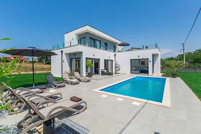 Ferienhaus mit Pool