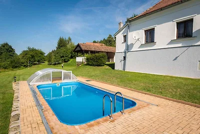 Ferienhaus mit Aussenpool