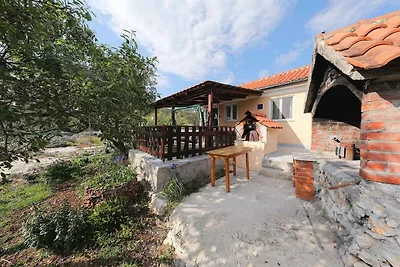 Ferienhaus mit Garten und Meerblick