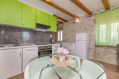 Ferienhaus mit Klimaanlage, Whirpool und