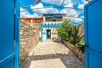 Ferienhaus mit grosser Terrasse und 2 Bäder