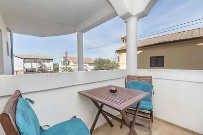 Familienfreundliche Villa Arta mit Gartenblic