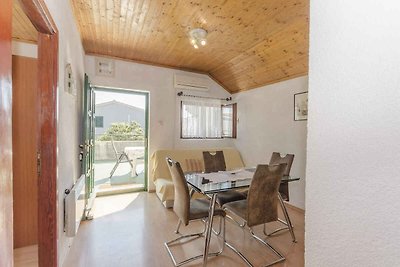 Ferienwohnung mit Balkon und Grill