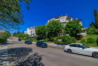 Strandnahe Ferienwohnung in Selce mit wunders