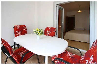 Ferienwohnung mit Klimaanlage und Balkon