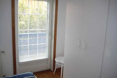 Ferienwohnung mit Balkon, Blick zum Wasser un