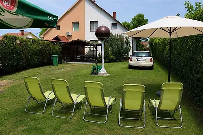 Ferienhaus 50 m zum Balaton mit eigenem Steg 