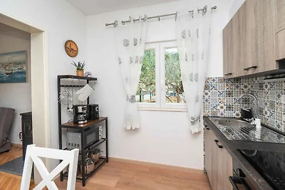 Gemütliche Ferienwohnung Mirna in Rogoznica m