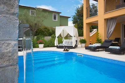 Villa mit Klimaanlage und Pool