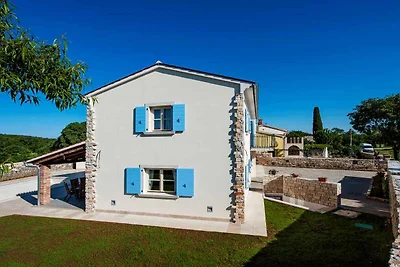 Villa mit Klimaanlage und Pool