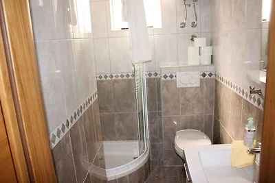 Ferienwohnung mit SAT-TV nur 200 m zur Adria