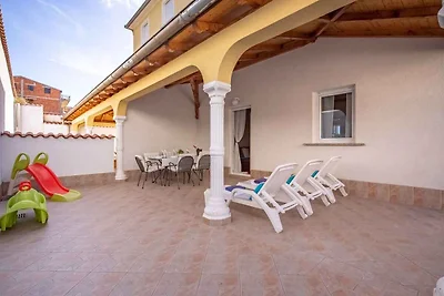 Ferienwohnung mit grosser Terrasse (50 qm)
