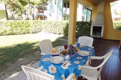 Ferienwohnung mit Garten und Klimaanlage