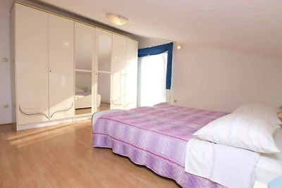 Ferienwohnung mit Klimaanlage und Balkon