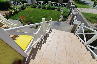 Ferienwohnung in ruhiger Lage mit Garten