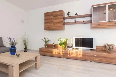 Ferienwohnung mit Terrasse und Meerblick